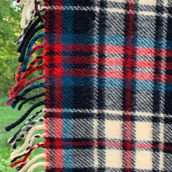 VTG Plaid Wool Blanket Marshall Field & Company Fringe Classic Preppy Throw - Picture 1 of 7
